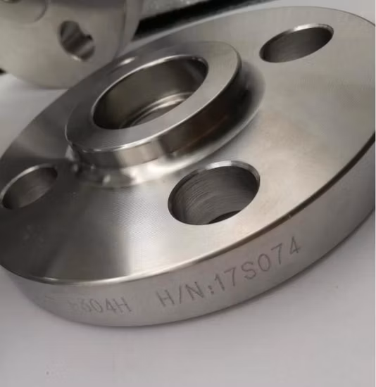 ASTM ANSI B16.5 Forgeage du visage surélevé RF A105 A105n Q235 P250gh Glissement d'acier au carbone sur la bride